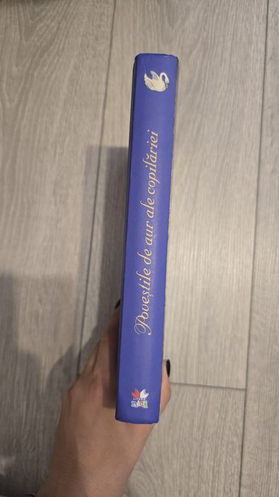 Carte - Poveștile de aur ale copilariei