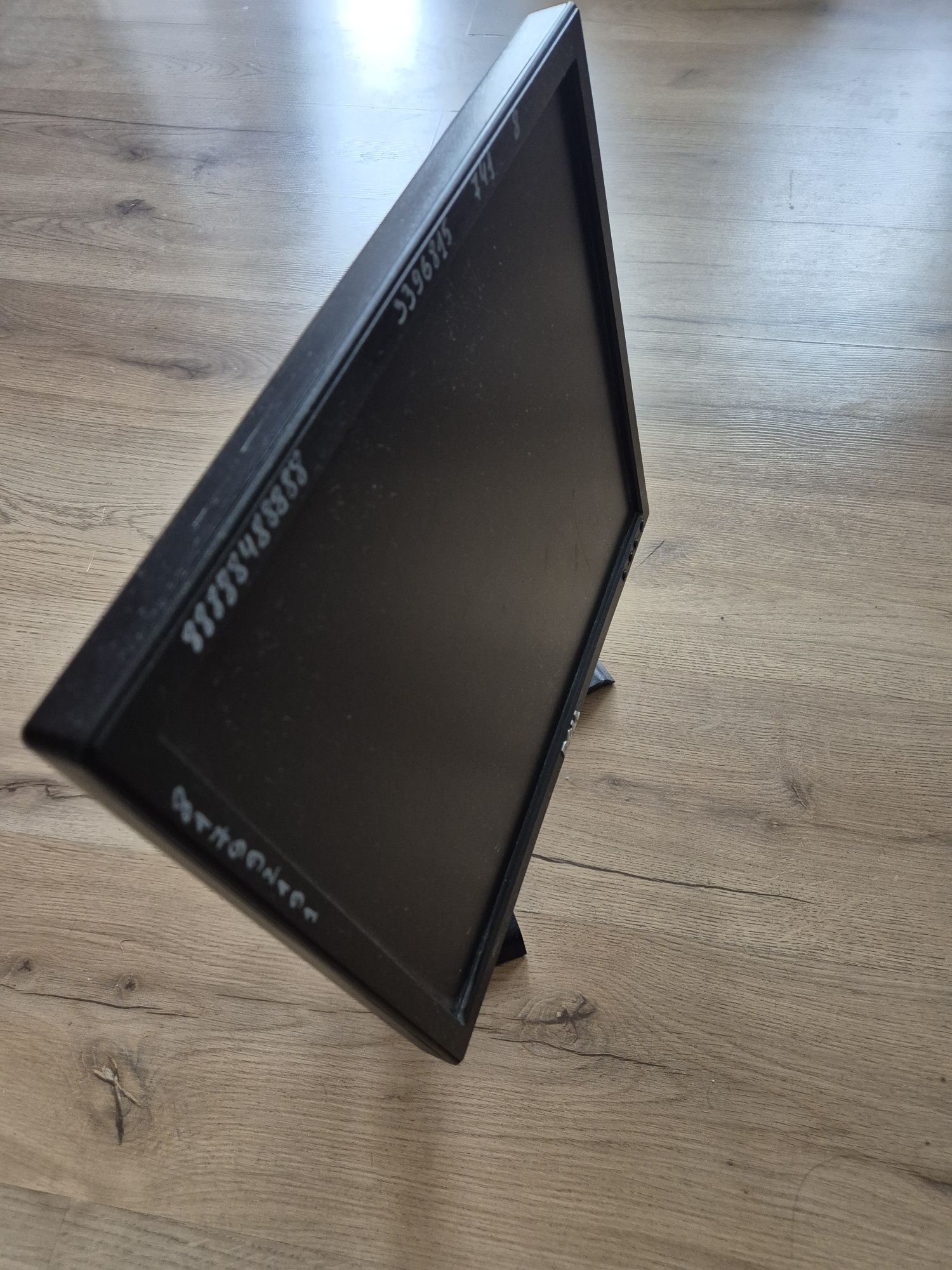 Монитор Dell 17''