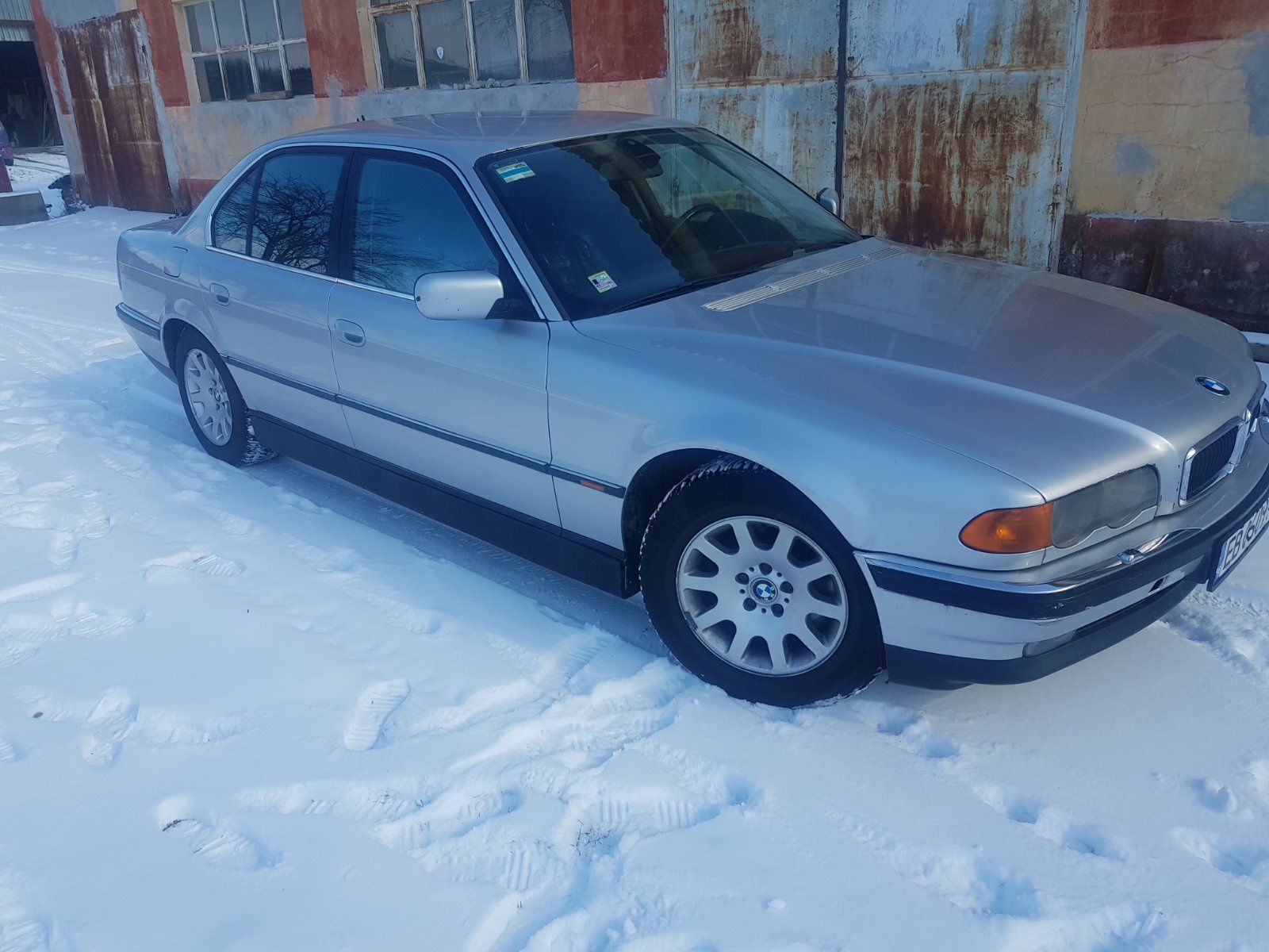 BMW 740D V8 4000 cm3 330 коня / E38