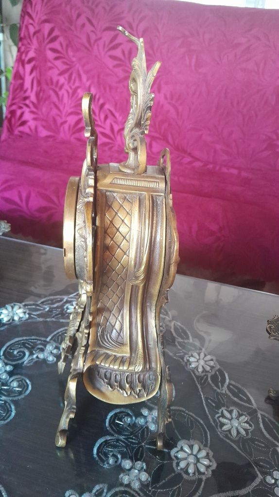 Бронзов каминен часовник с два свещника