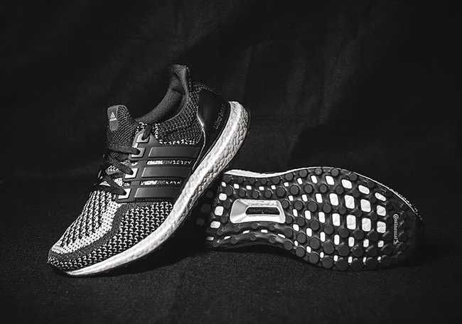 Adidas Ultra Boost - Черно и бяло, размер 41 1/3 (26 см)