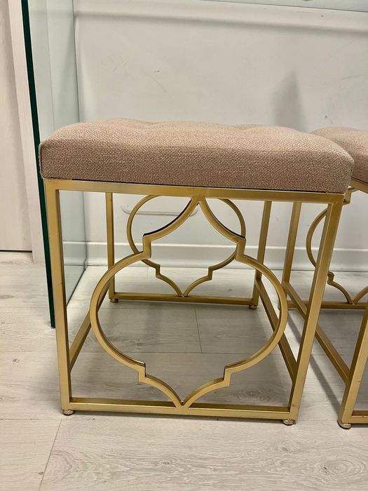 Scaune tip taburet mobexpert