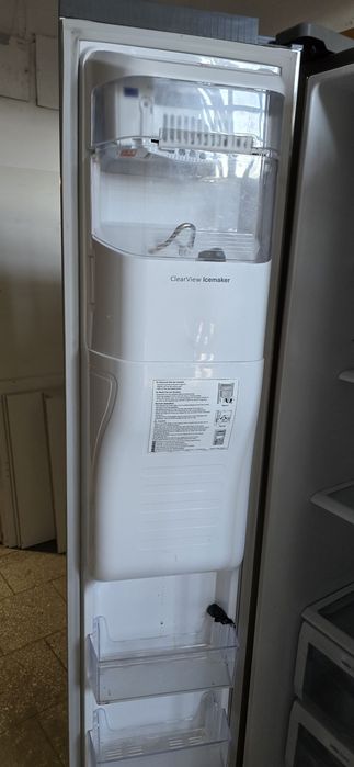 Двукрилен хладилник Samsung RS61781GDSL, A++, 615 л., No Frost, Icemak