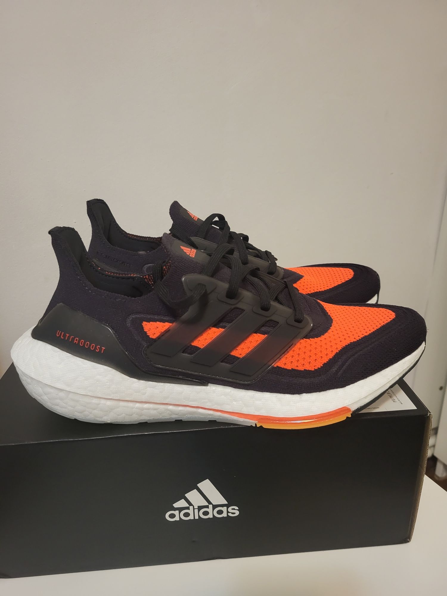 Adidas Ultra boost 21/Noi