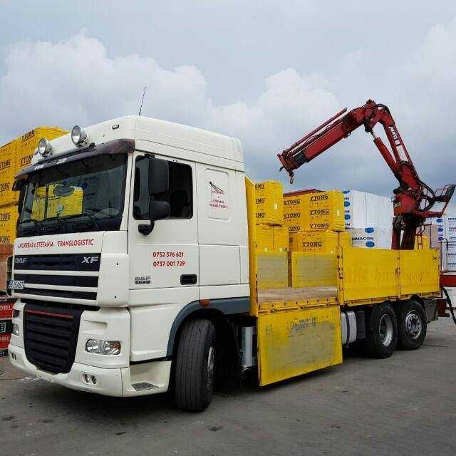 Vand camion DAF XF 105  cu macara MKG HLK 195 HP  an 2010