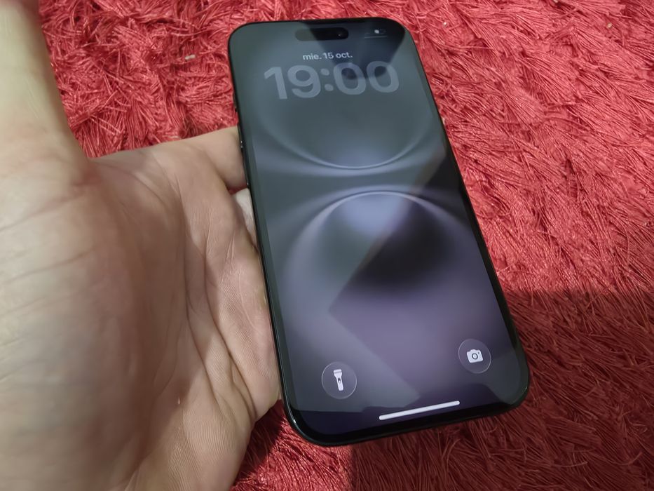 -Iphone 16, Black, 128Gb, 8Ram, bat: 99%, doar telefonul, impecabil, s