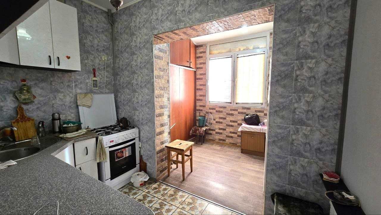 Продаю 2/4/4 Чиланзар 14 квартал 57м2"