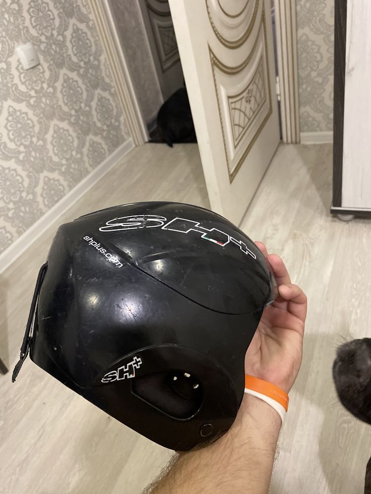 Продам шлем горнолыжный  5 тысяч