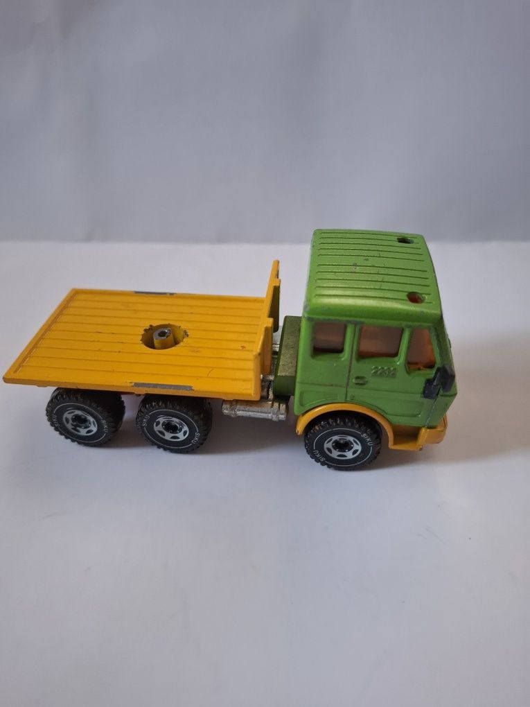 Камионче Mercedes-Benz Siku мащаб 1:55
