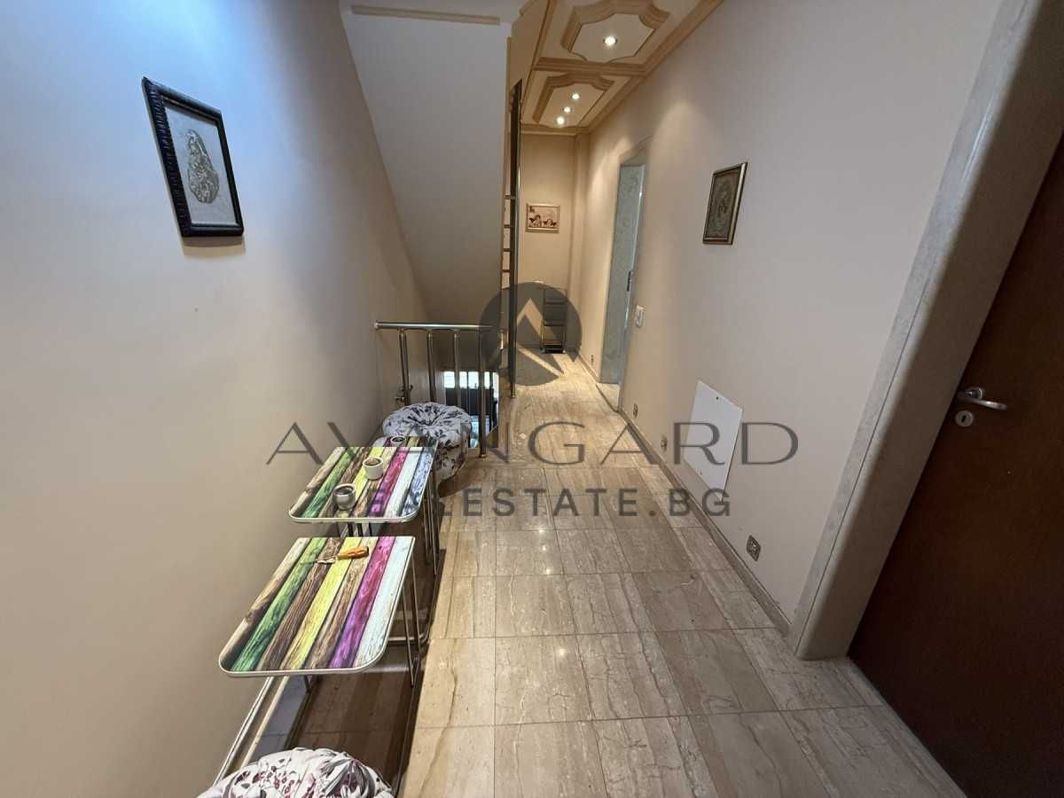 Продава се Многостаен апартамент в Пловдив, Център - 192 кв.м за 1482 €/кв.м - Снимка #9