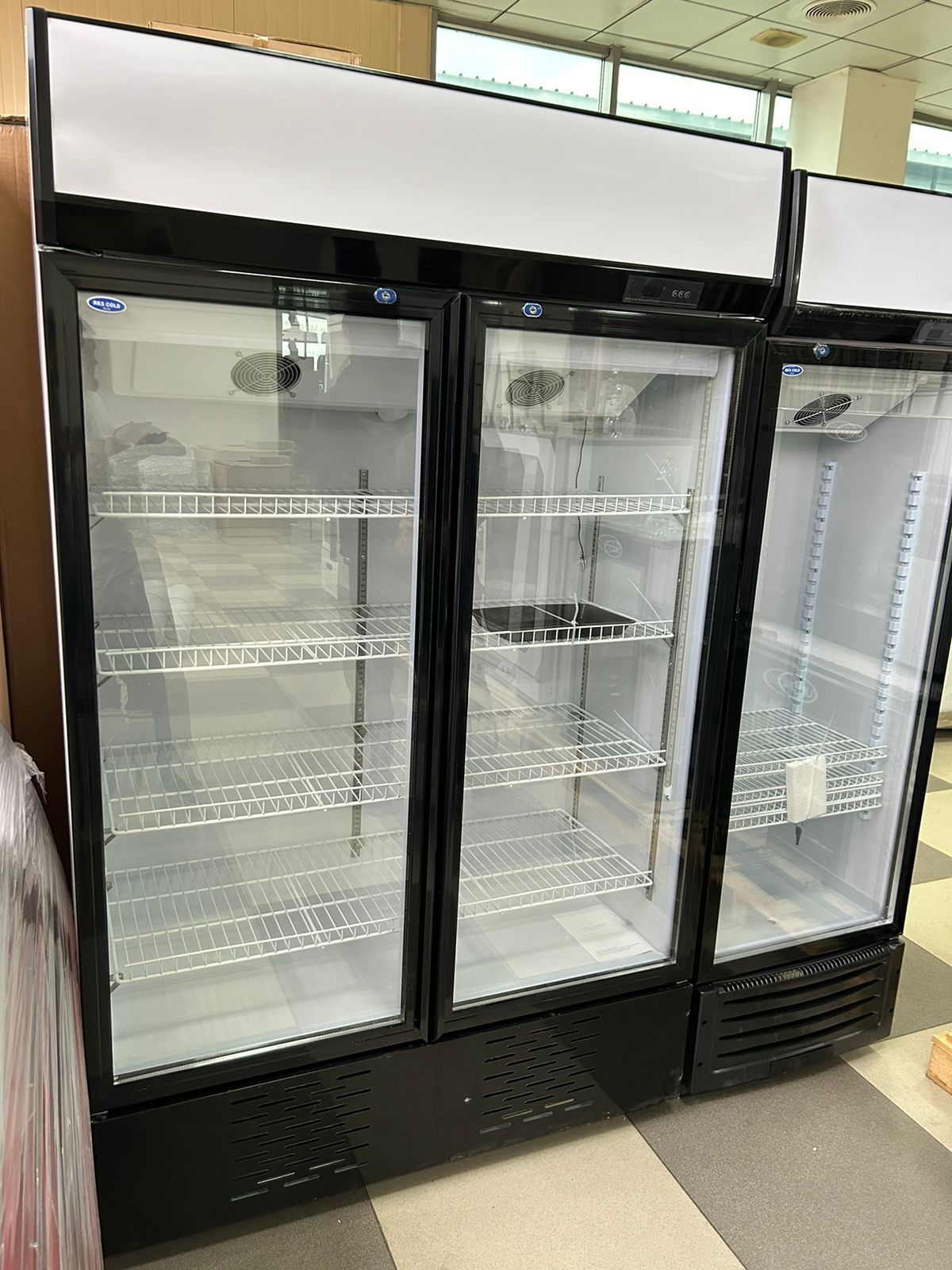 Холодильные шкафы купе витрины холодильник для магазинов