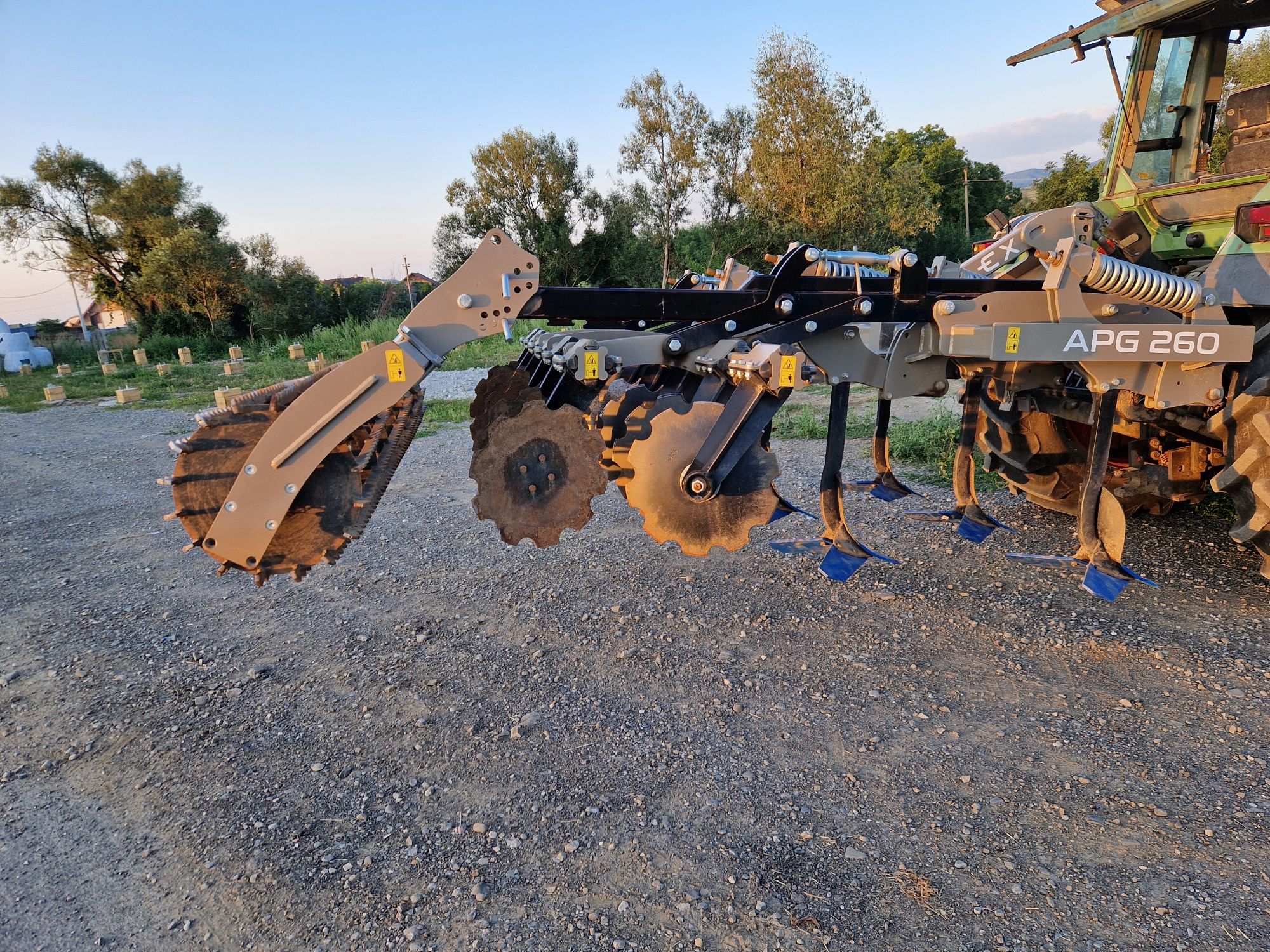 Gruber scarificator cultivator dezmiristitor Rolex