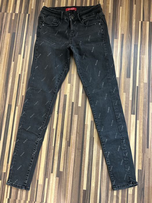 Дънки Guess оригинални.