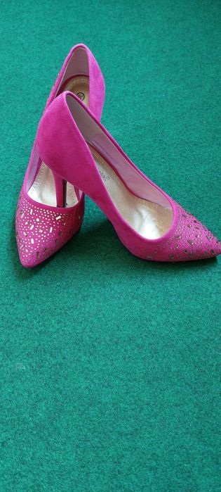 Елегантни  розови обувки номер 36