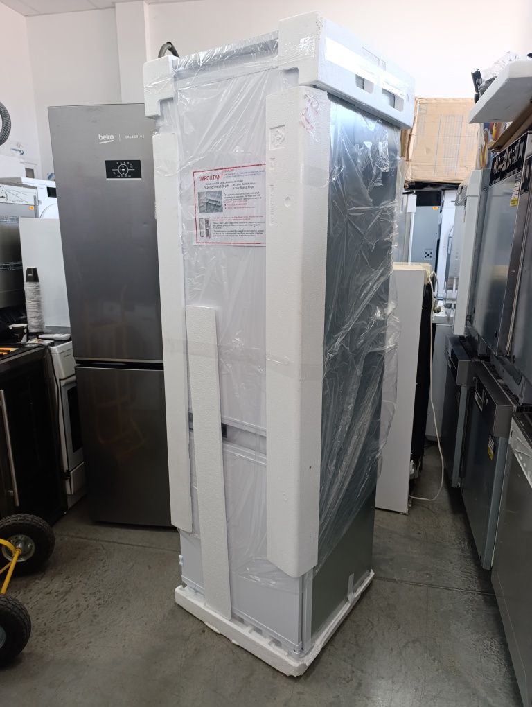 Нов!!! Хладилник и Фризер BEKO