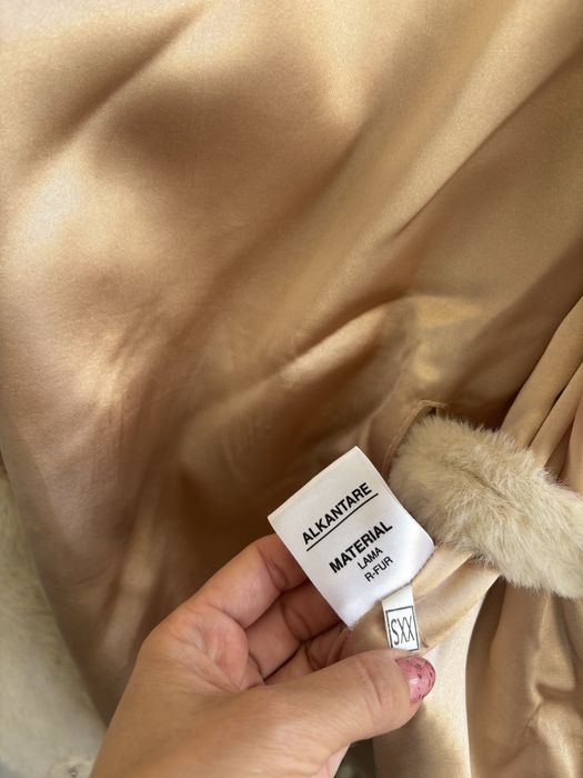 Haina de blana alpaca/alcantara noua