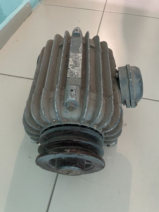 Продам электродвигатель 5 Квт