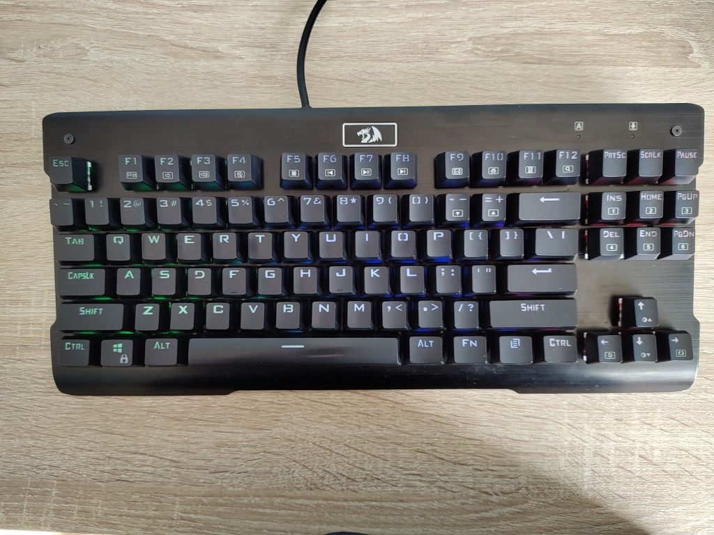 Tastatura Redragon Visnu RGB