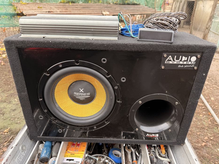 Vand subwoofer auto complet 700 lei