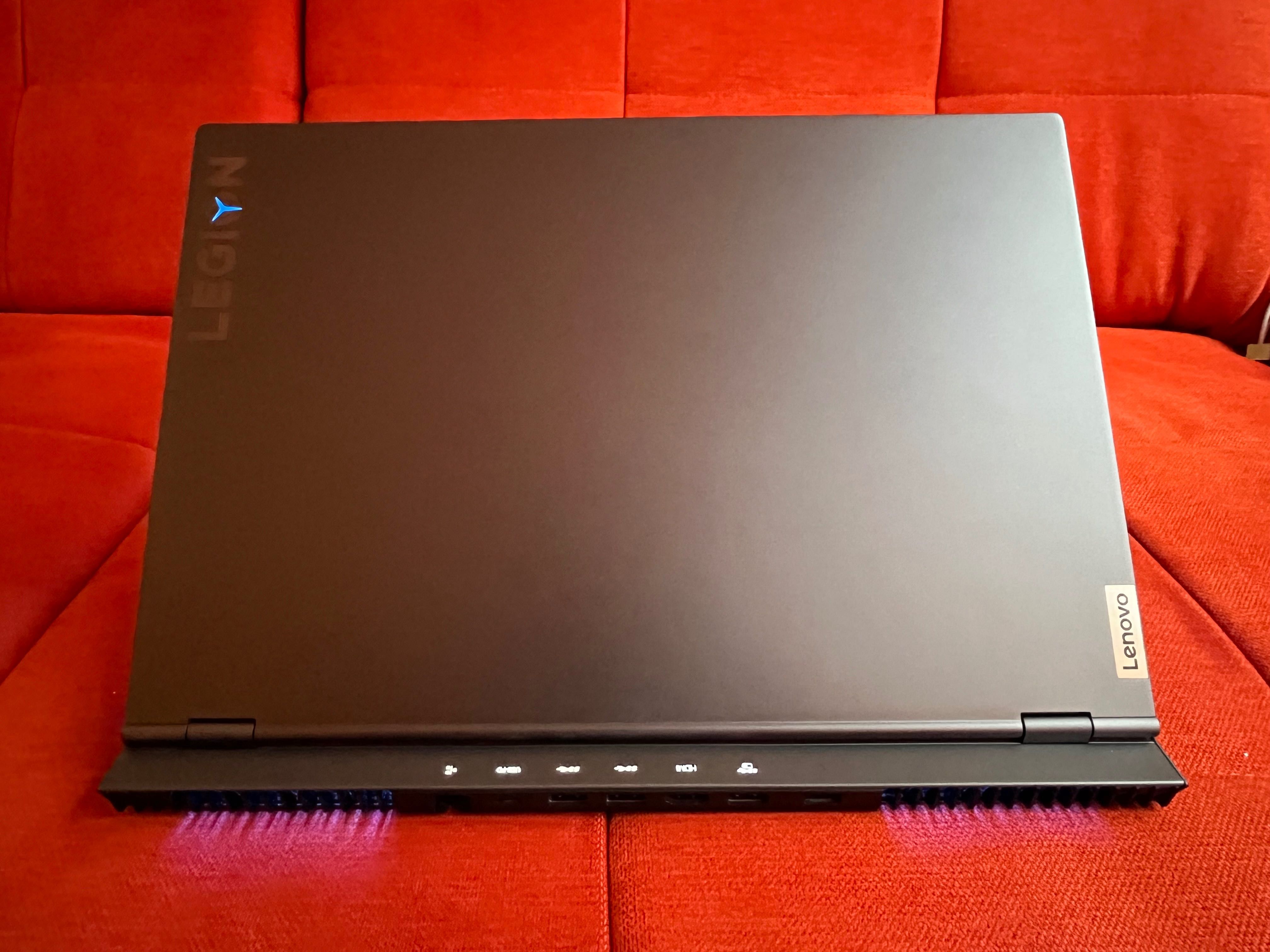 Лаптоп Lenovo Legion 7 Ryzen 9 RTX 3080 16GB в гаранция