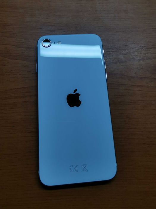 Vand Iphone SE in stare perfecta liber de retea aspect 9/10.