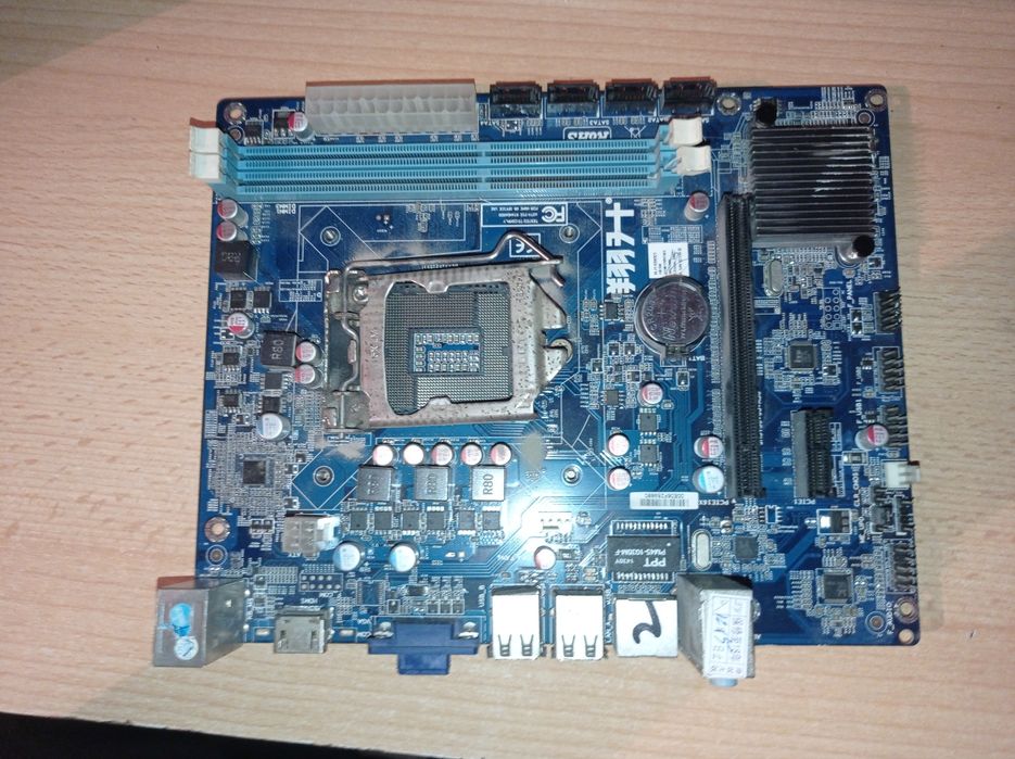 Продам материнскую плату