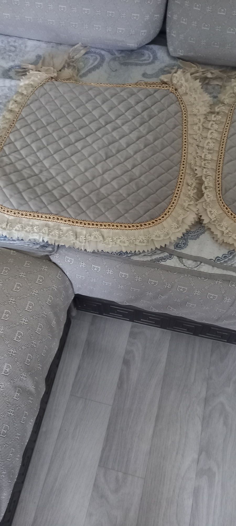 Продам корпешки ,матрас
