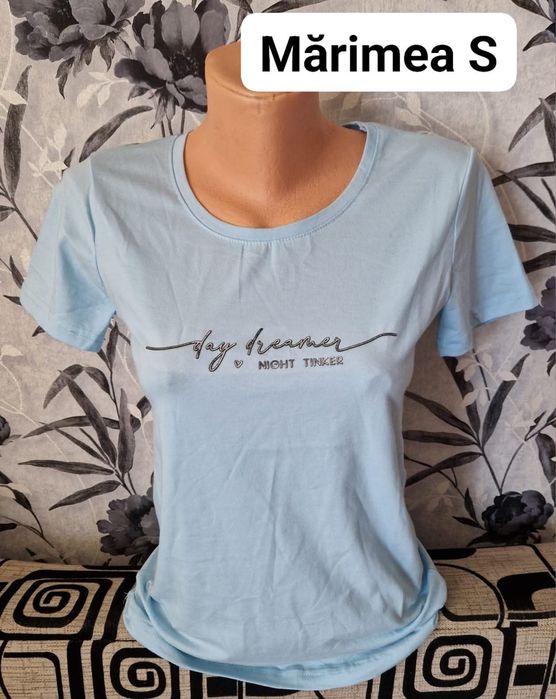 Tricouri damă 100 lei 4 buc