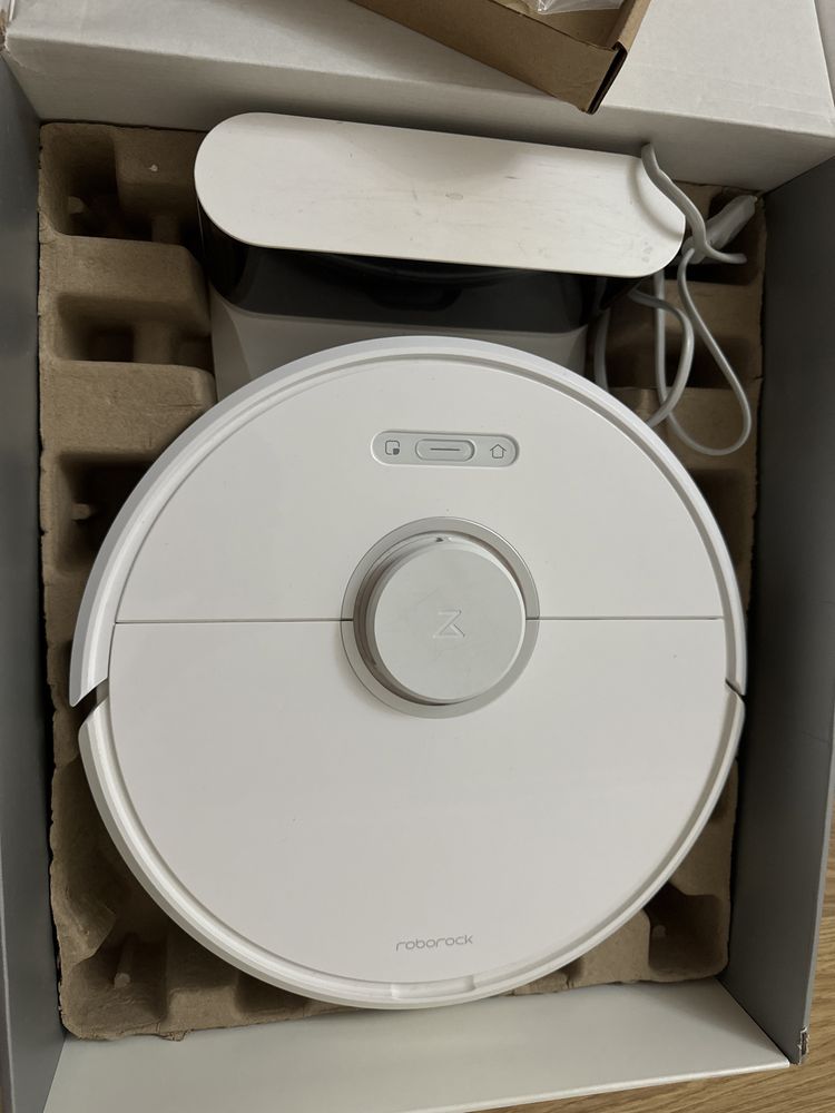 Робот пылесос Roborock S6