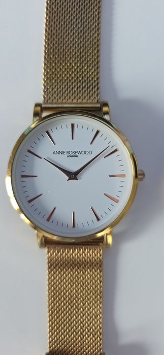 Ceas de mana - de dama Annie Rosewood, Frederic Graff.