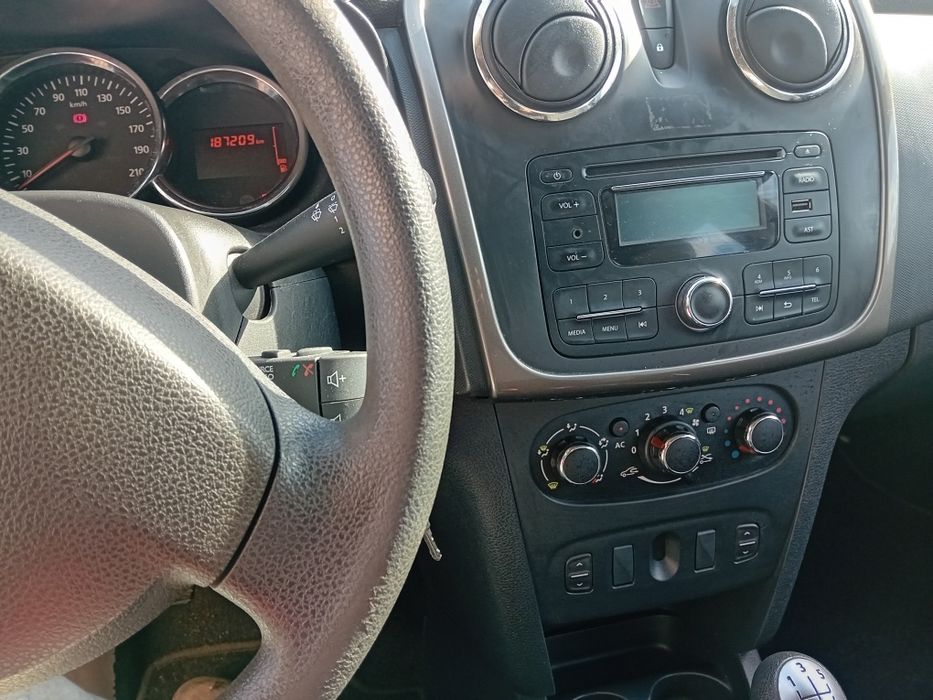 Dacia Logan 1,2 2014