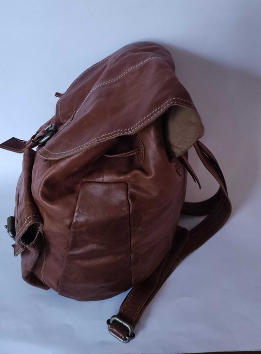 Раница от естествена кожа