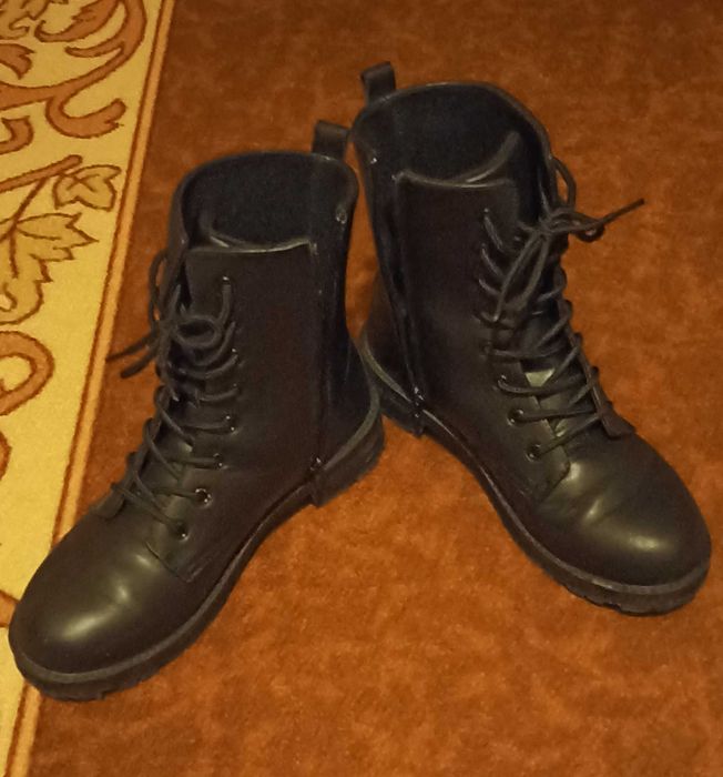 Дамски кожени боти