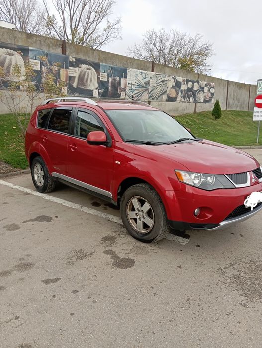 Vând Mitsubishi Outlander - 2.0 - |4x4| - 2009