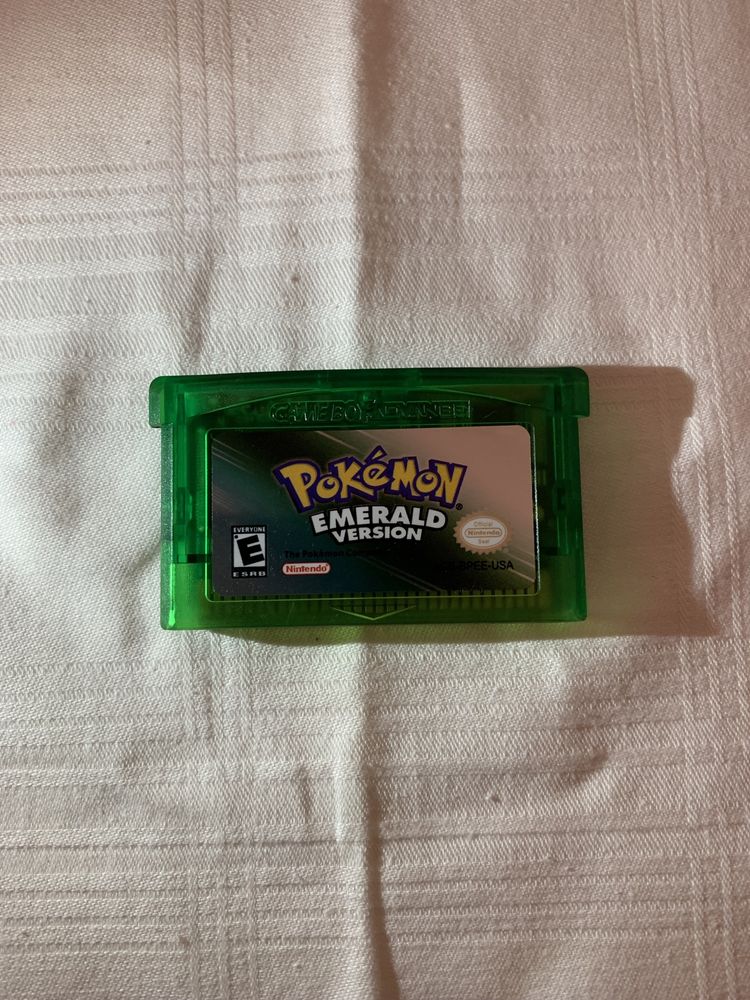 Vand Joc Pokemon Emerald