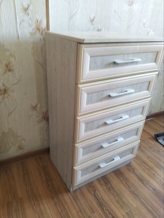 Комод деревянный