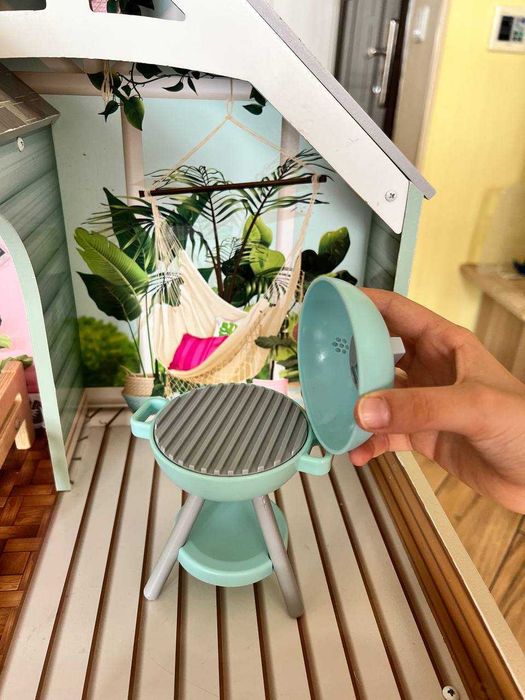 Продавам къщичка за кукли