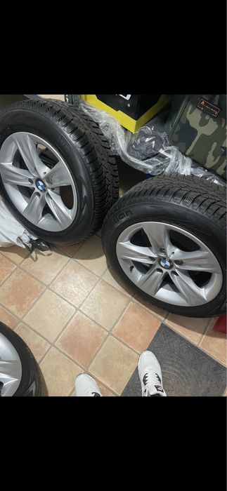 Jante originale Bmw cu anvelope de iarna Nokian
