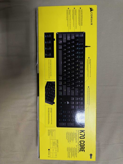 Геймърска механична клавиатура Corsair K70 Core RGB с гаранция
