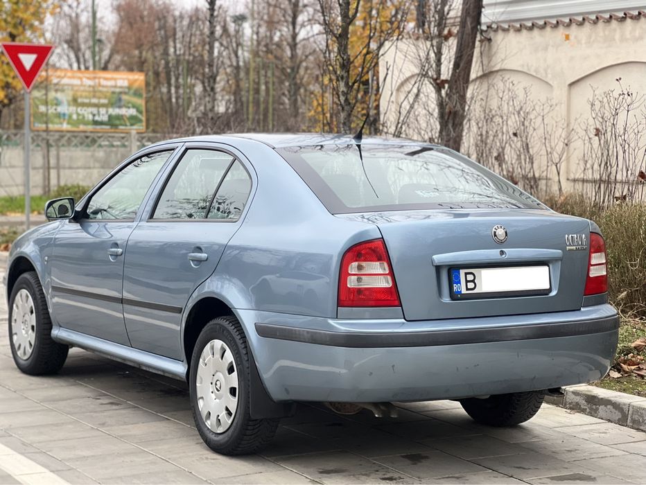 Skoda Octavia Tour 2008 1.6 Benzină 102CP Doar cu 86.000 Km reali!!