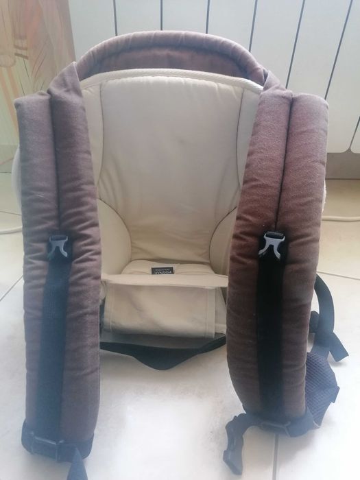 Ергономична раница за бебе Pognae