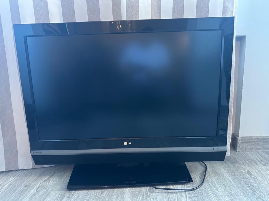 Телевизор LG PLASMA диагональ 110