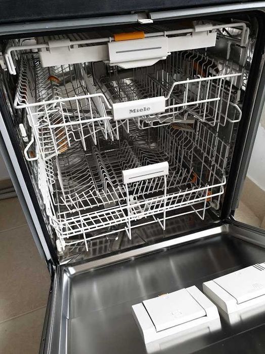 Miele - Auto Open - QuickPowerWash - Съдомиялна - Пълно Вграждане 60см