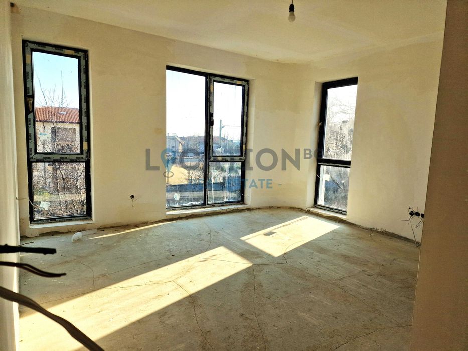 Продава се Тристаен апартамент в Варна, Център - 126 кв.м за 1548 €/кв.м - Снимка #5