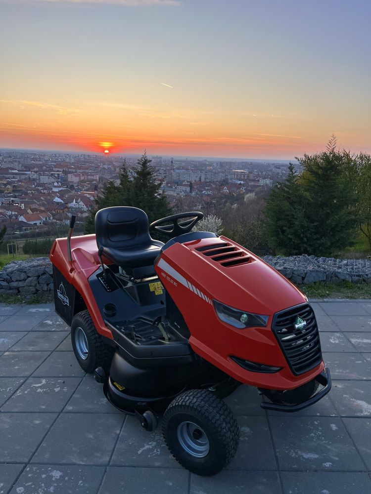 Tractoras de tuns iarba Herkules Nou