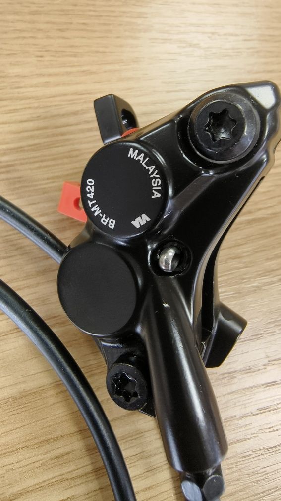 Спирачки Shimanо Deore BR-MТ420 /лост BL-MТ401 -Четирибутални