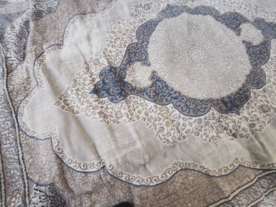 Ковры две штук 4х3 и 2х3