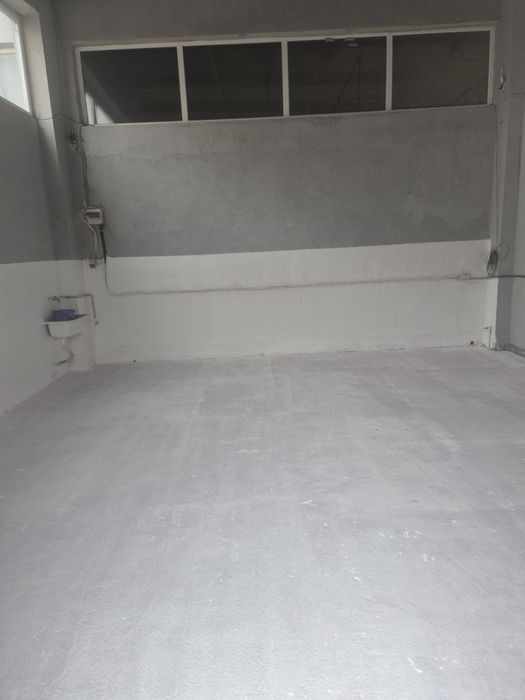 Închiriez Garaǰ Arad central ,aproape de malul mureșului.