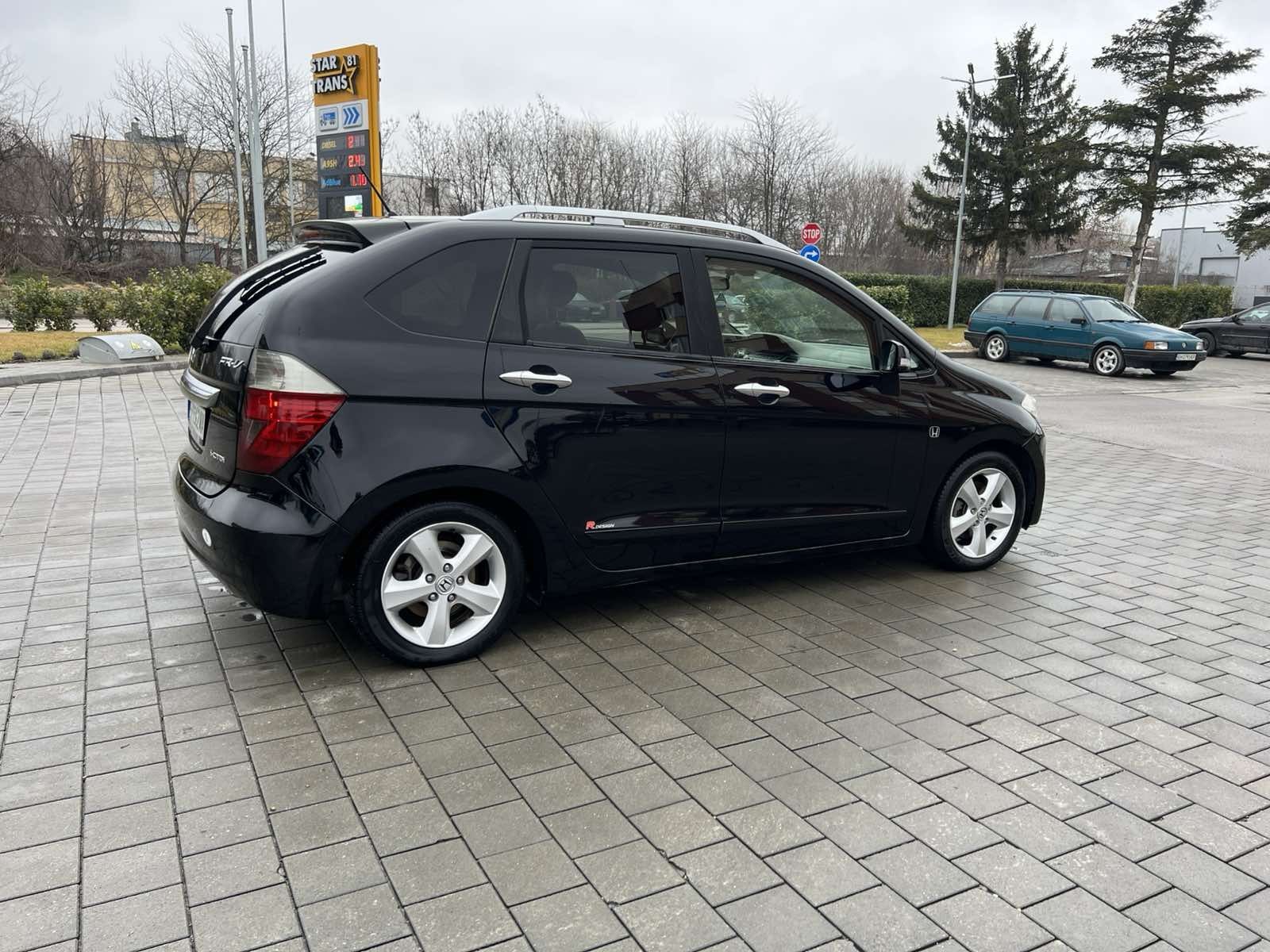 Honda FR V executive