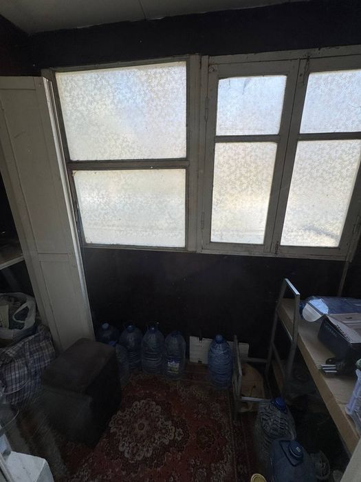 Uy sotiladi srochniy Guliston Sh